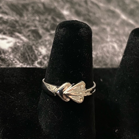 Sterling silver arrow heart ring NWT - Picture 2 of 5